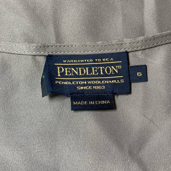 Pendleton Gray Silver Polyester Silky Blouse Size 6 NWOT - Picture 5 of 6